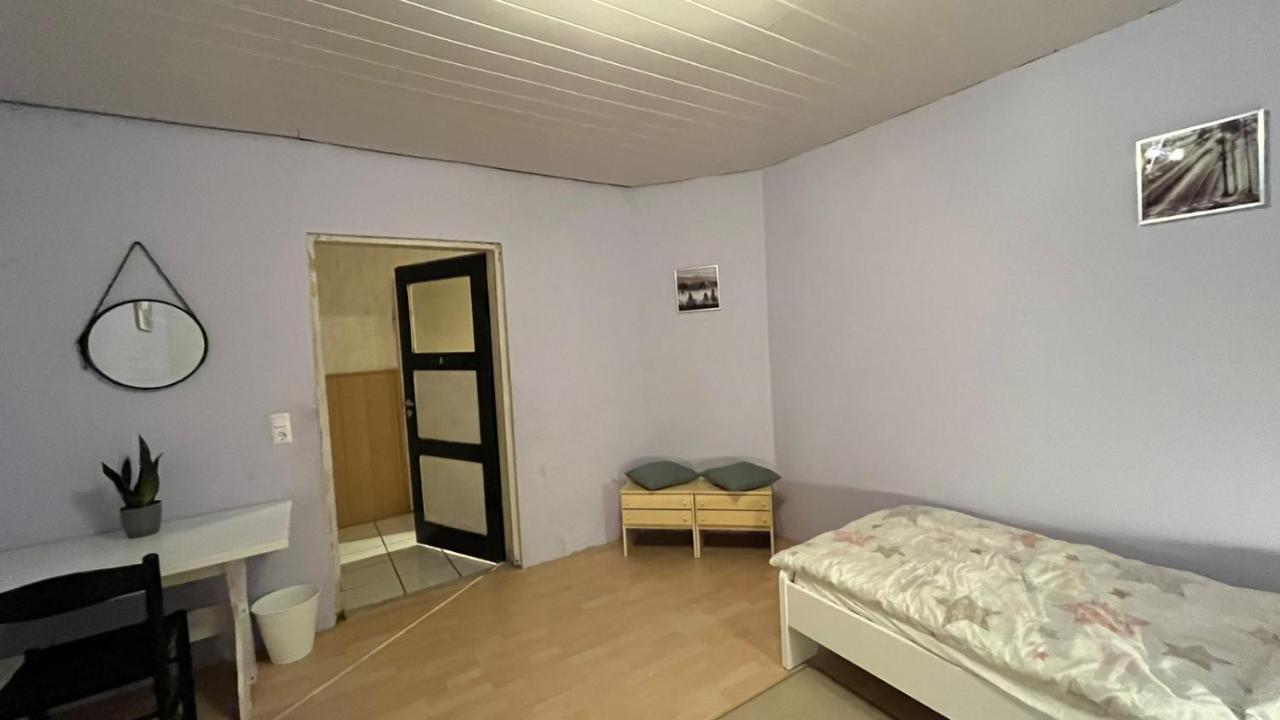Monteure, Ganzes Haus, Schwarzheide, Haus 1 Lägenhet Exteriör bild