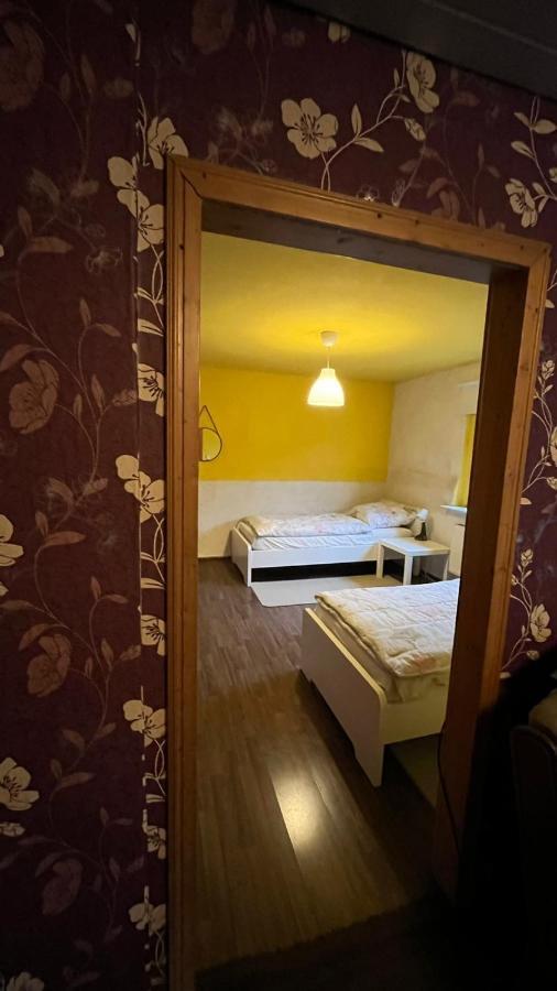 Monteure, Ganzes Haus, Schwarzheide, Haus 1 Lägenhet Exteriör bild