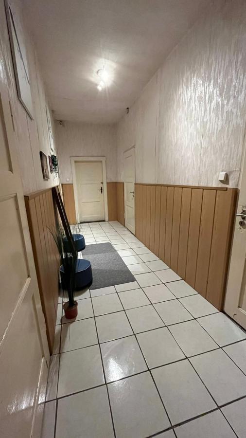 Monteure, Ganzes Haus, Schwarzheide, Haus 1 Lägenhet Exteriör bild