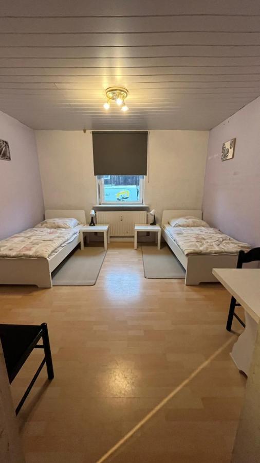 Monteure, Ganzes Haus, Schwarzheide, Haus 1 Lägenhet Exteriör bild