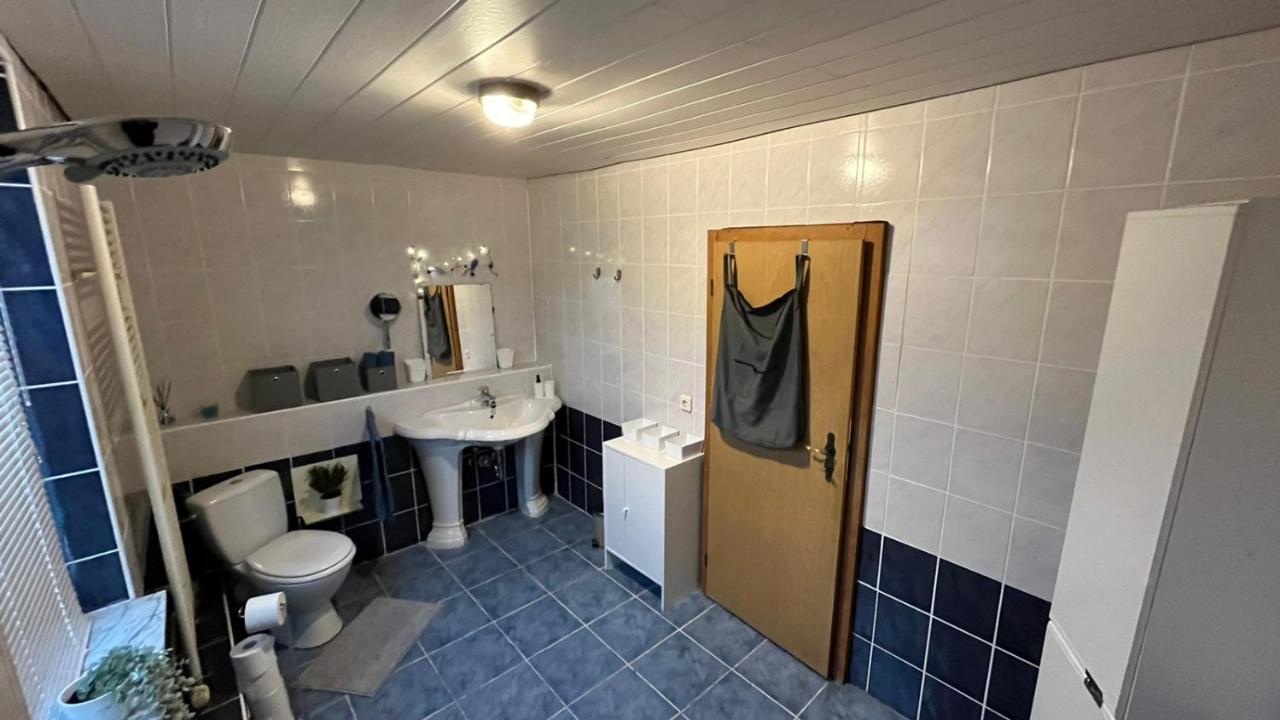 Monteure, Ganzes Haus, Schwarzheide, Haus 1 Lägenhet Exteriör bild