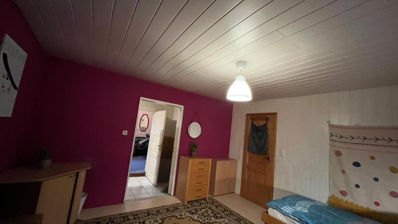 Monteure, Ganzes Haus, Schwarzheide, Haus 1 Lägenhet Exteriör bild