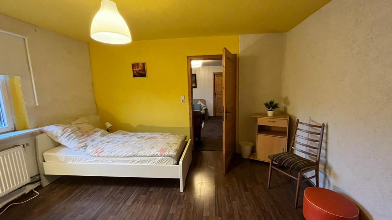 Monteure, Ganzes Haus, Schwarzheide, Haus 1 Lägenhet Exteriör bild