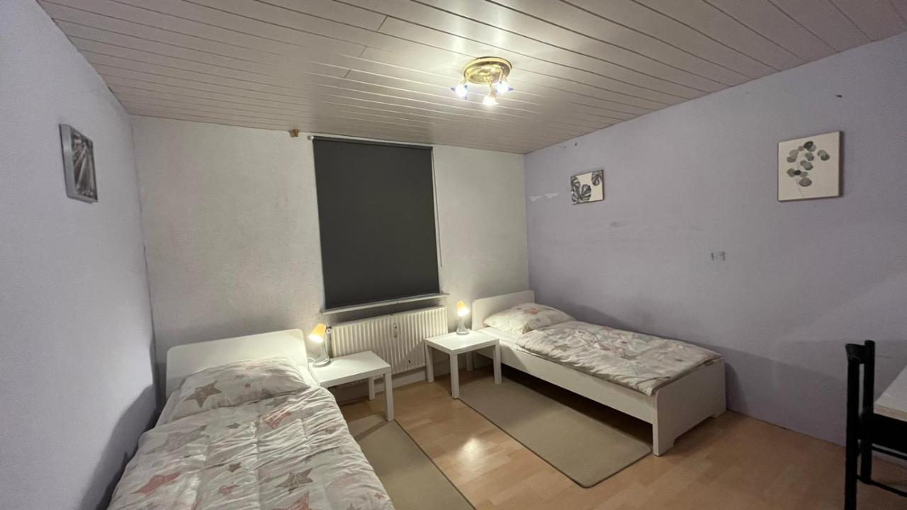 Monteure, Ganzes Haus, Schwarzheide, Haus 1 Lägenhet Exteriör bild