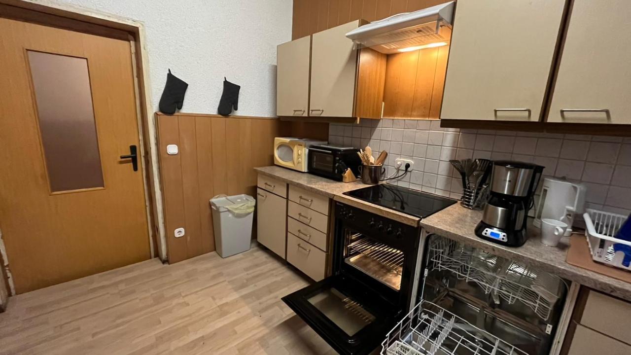 Monteure, Ganzes Haus, Schwarzheide, Haus 1 Lägenhet Exteriör bild