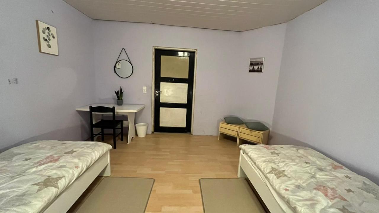 Monteure, Ganzes Haus, Schwarzheide, Haus 1 Lägenhet Exteriör bild