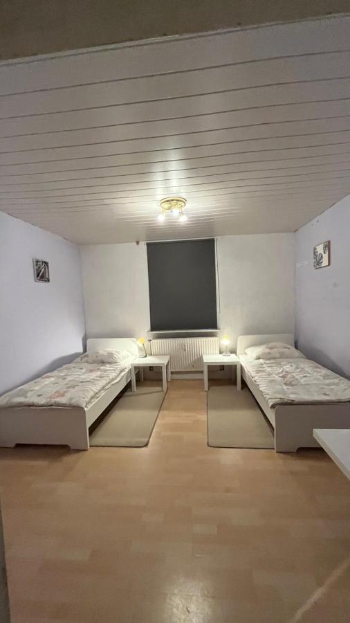 Monteure, Ganzes Haus, Schwarzheide, Haus 1 Lägenhet Exteriör bild