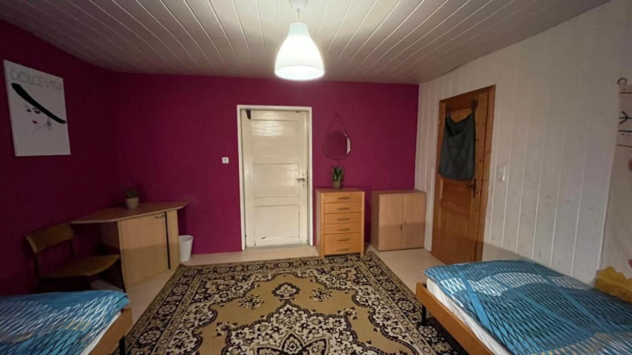 Monteure, Ganzes Haus, Schwarzheide, Haus 1 Lägenhet Exteriör bild