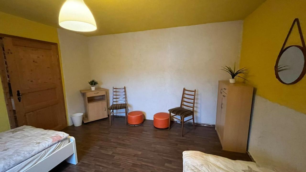 Monteure, Ganzes Haus, Schwarzheide, Haus 1 Lägenhet Exteriör bild