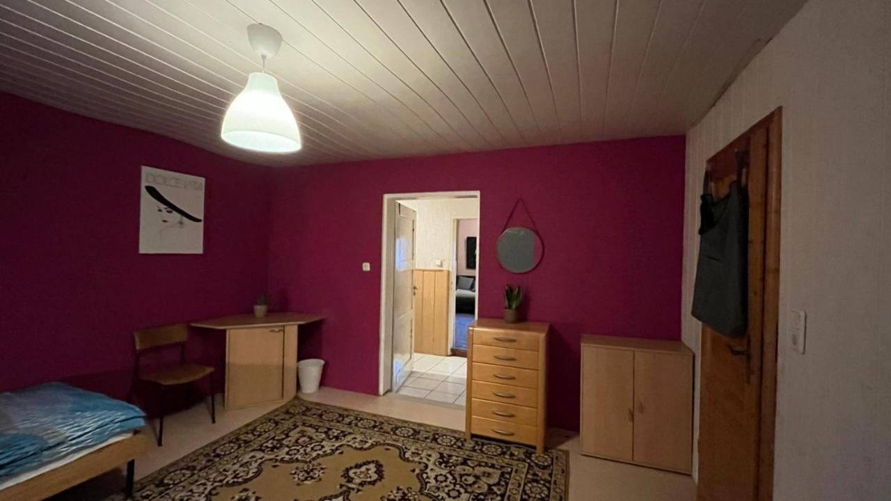 Monteure, Ganzes Haus, Schwarzheide, Haus 1 Lägenhet Exteriör bild